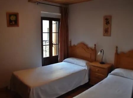 4 Balcones Kır Evi